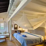 Square - With Access To Shared Pool 3 Minutes Walk * Kalavasos