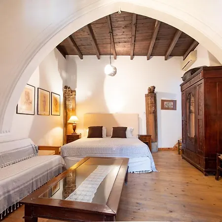 Landhaus Square - With Access To Shared Pool 3 Minutes Walk Kalavasos