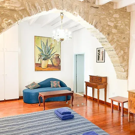 Square - With Access To Shared Pool 3 Minutes Walk Kalavasos