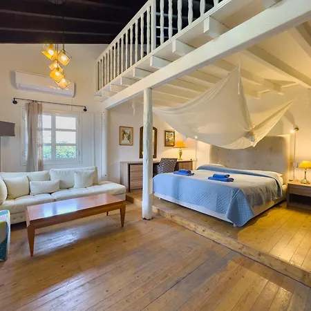 Landhaus Square - With Access To Shared Pool 3 Minutes Walk *