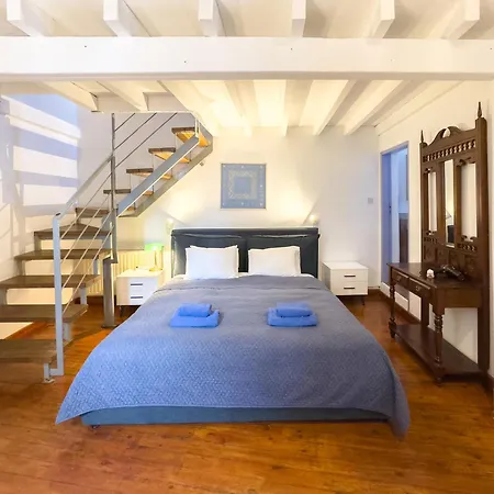 Square - With Access To Shared Pool 3 Minutes Walk Kalavasos