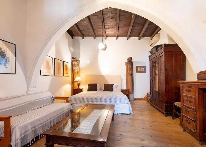 Venkovský dům Square - With Access To Shared Pool 3 Minutes Walk Kalavasos