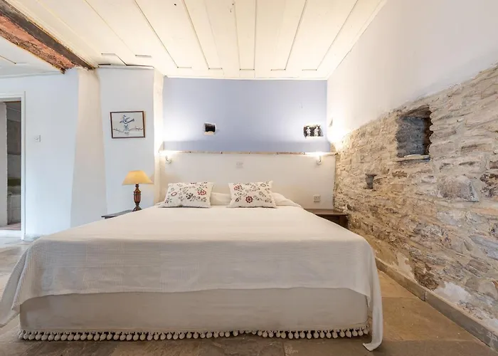 Square - With Access To Shared Pool 3 Minutes Walk Venkovský dům *