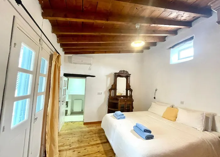 Square - With Access To Shared Pool 3 Minutes Walk * Kalavasos