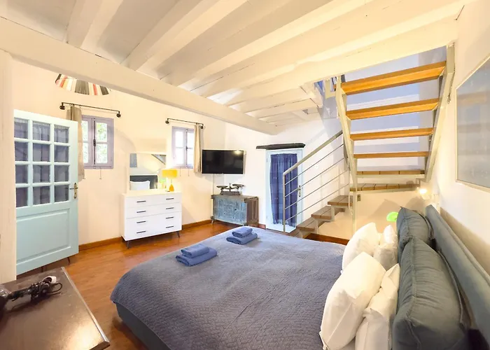 Square - With Access To Shared Pool 3 Minutes Walk Kalavasos